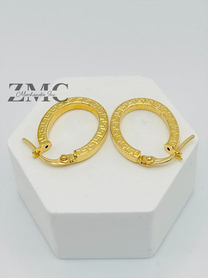 18K Gold Oval Loop Earrings