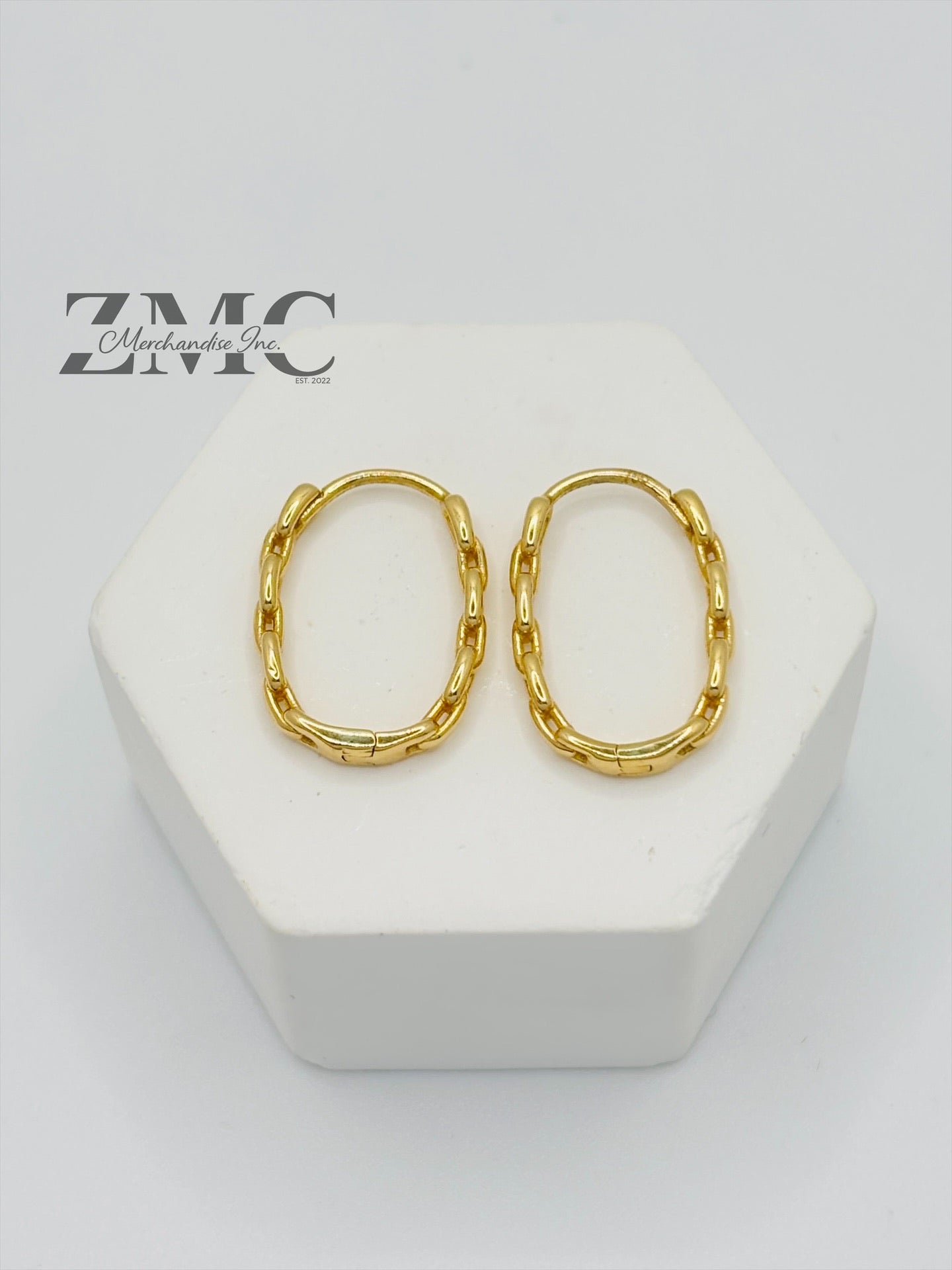 18K Gold G Loop Earrings