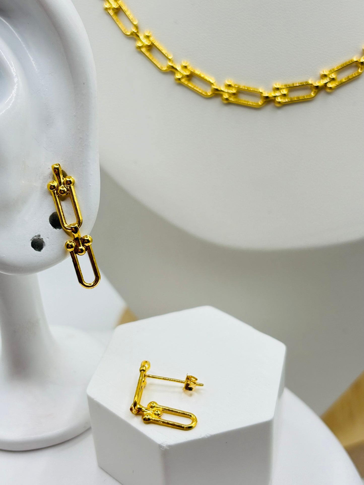 18K Gold Flat Hardware Necklace and Earrings Set