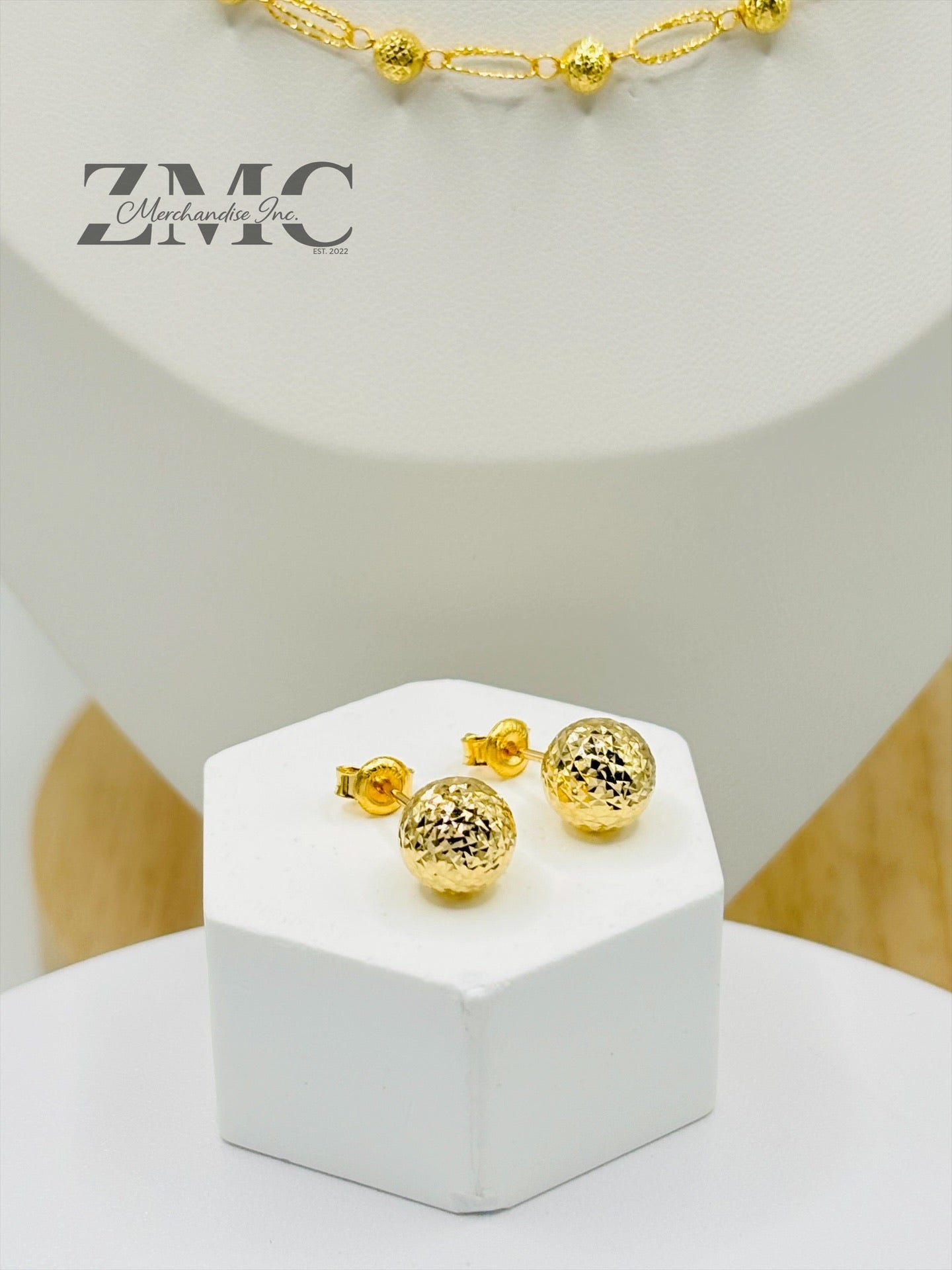 18K Gold Diamond Cut Ball Earrings and Necklace Set
