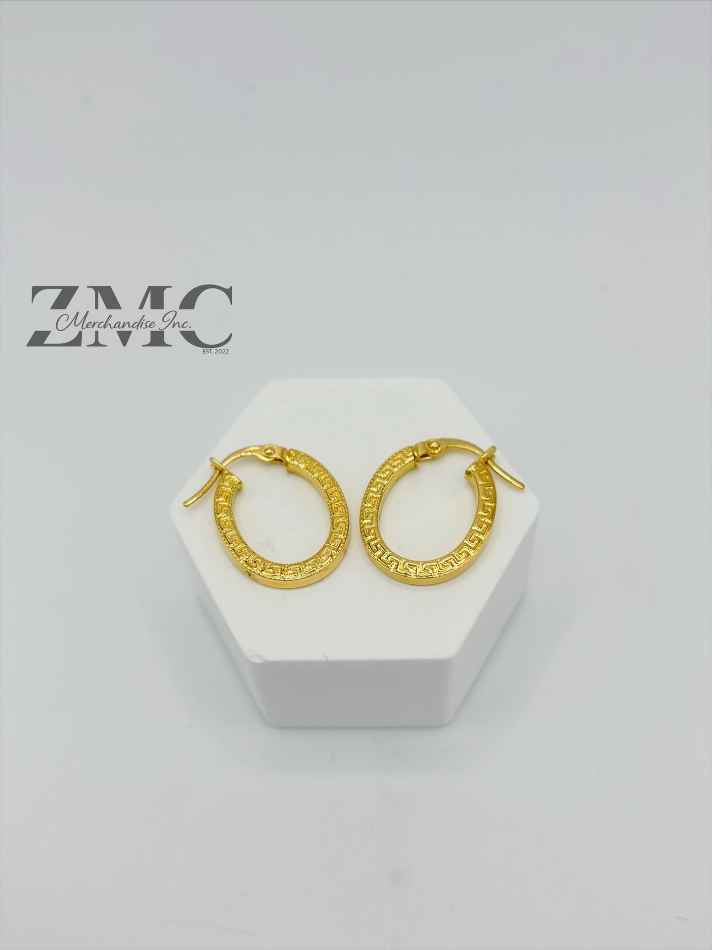 18K Gold Oval Loop Earrings