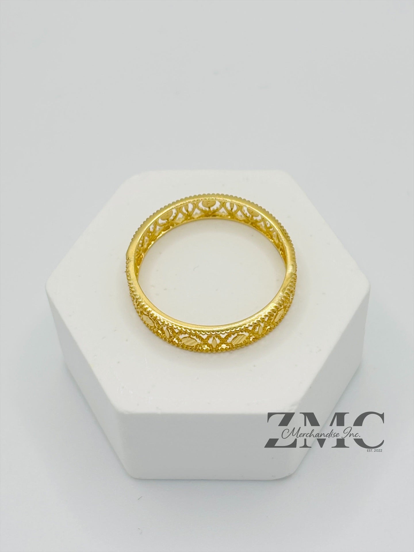 18K Gold Circle Ring
