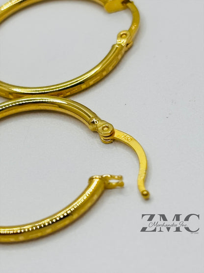 18K Gold F Loop Earrings 24 mm