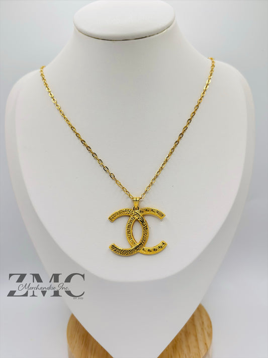 18K Gold Big C Necklace