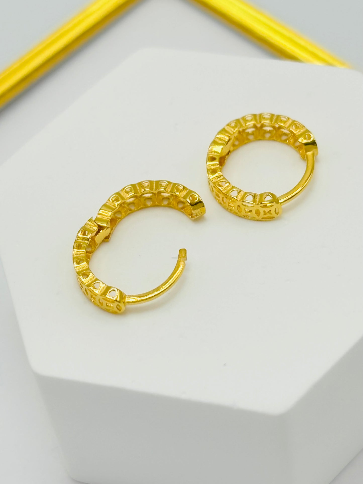 18K Gold Money Cather Huggies/Kids Loop Earrings