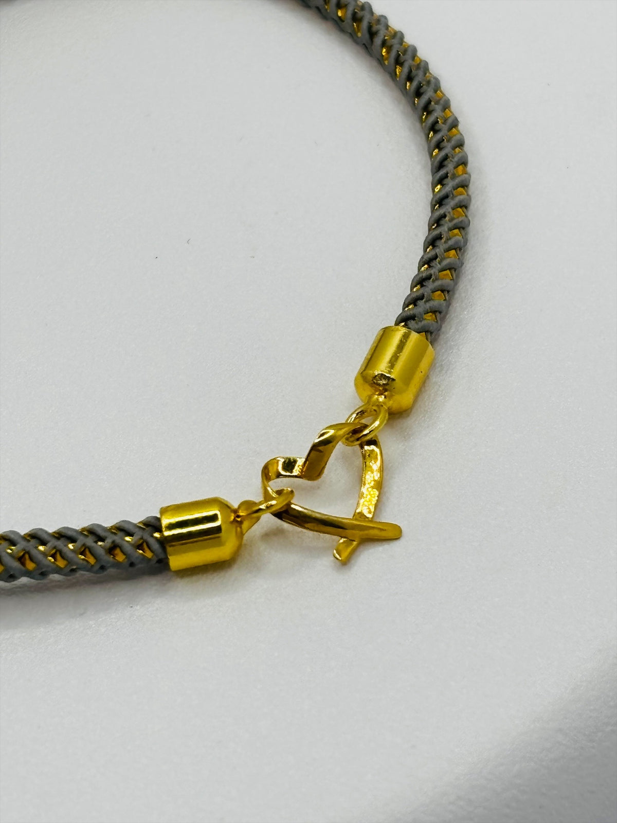 18K Gold Open Heart Small Gold/Gray String Bracelet