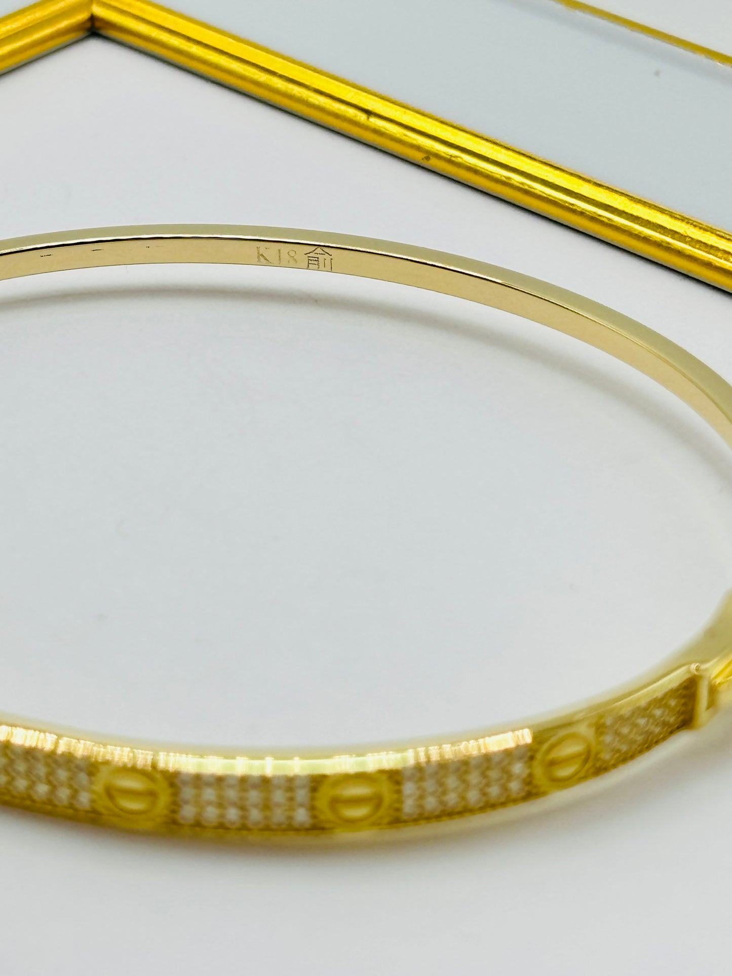 K18 Japan Gold Love Bangle with Stone Clip Type