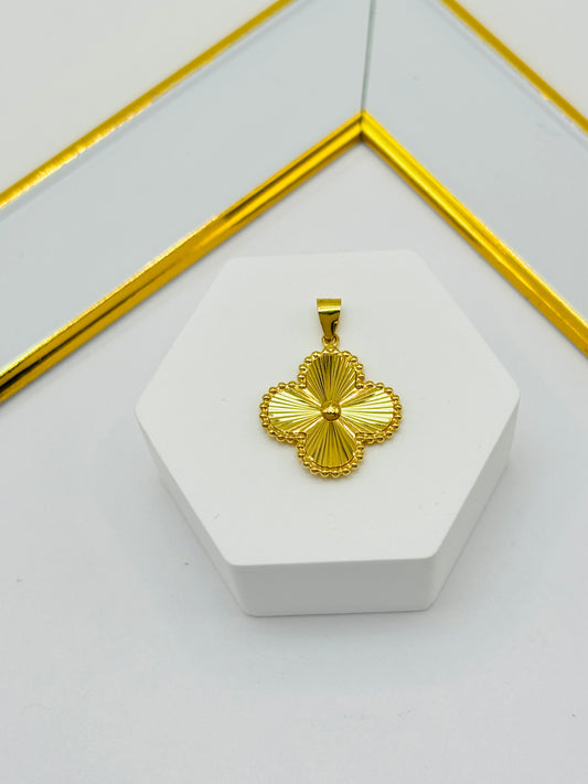18K Gold Clover Pendant
