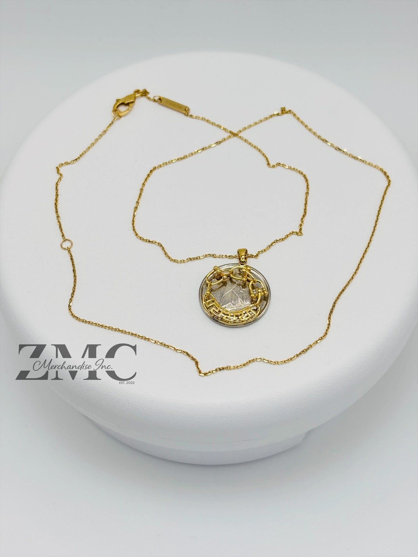 18K Gold Circle Hardware Necklace