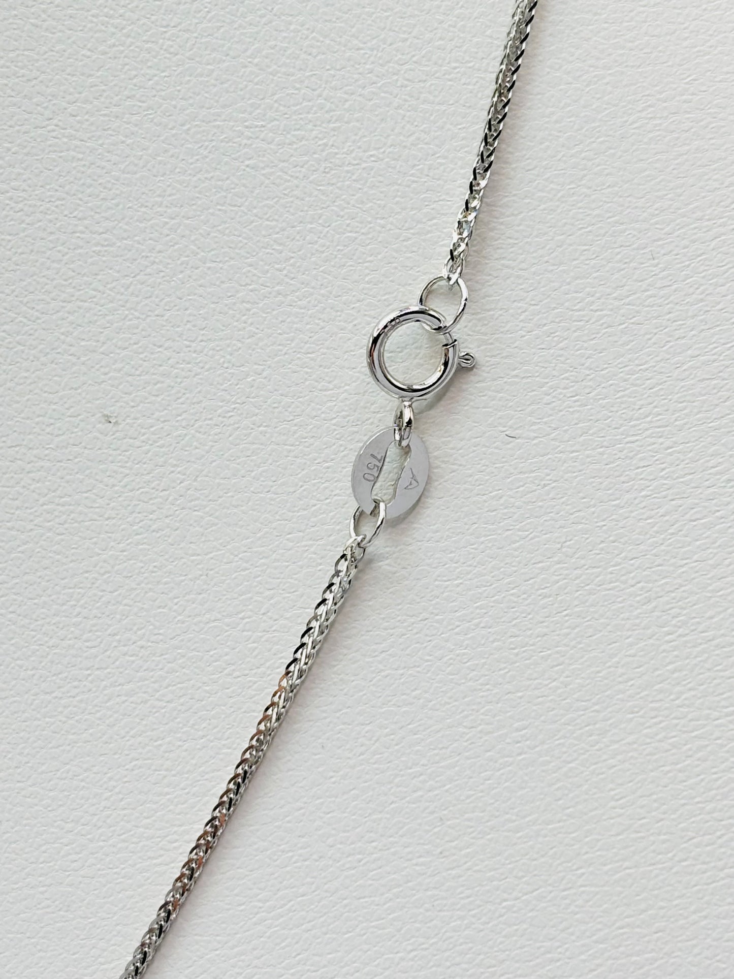 18K White Gold Circle Necklace