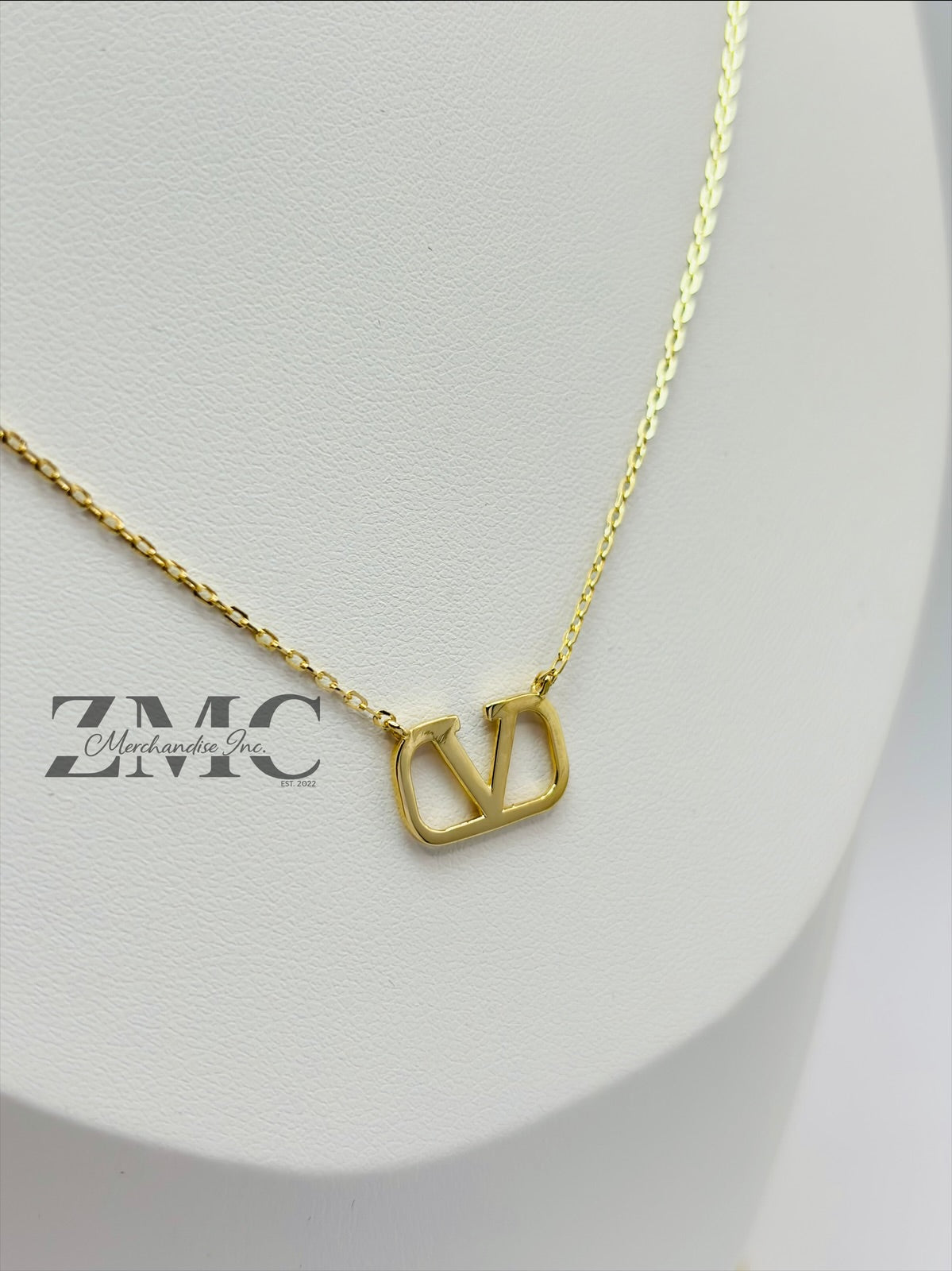 18K Gold V Attached Necklace