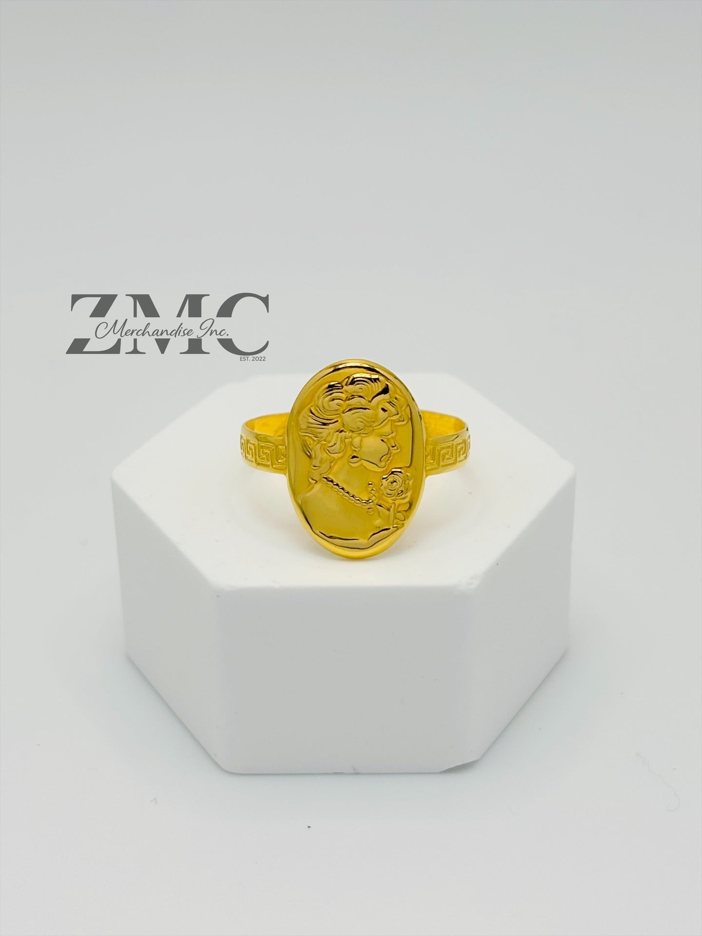 18K Gold Cameo Ring