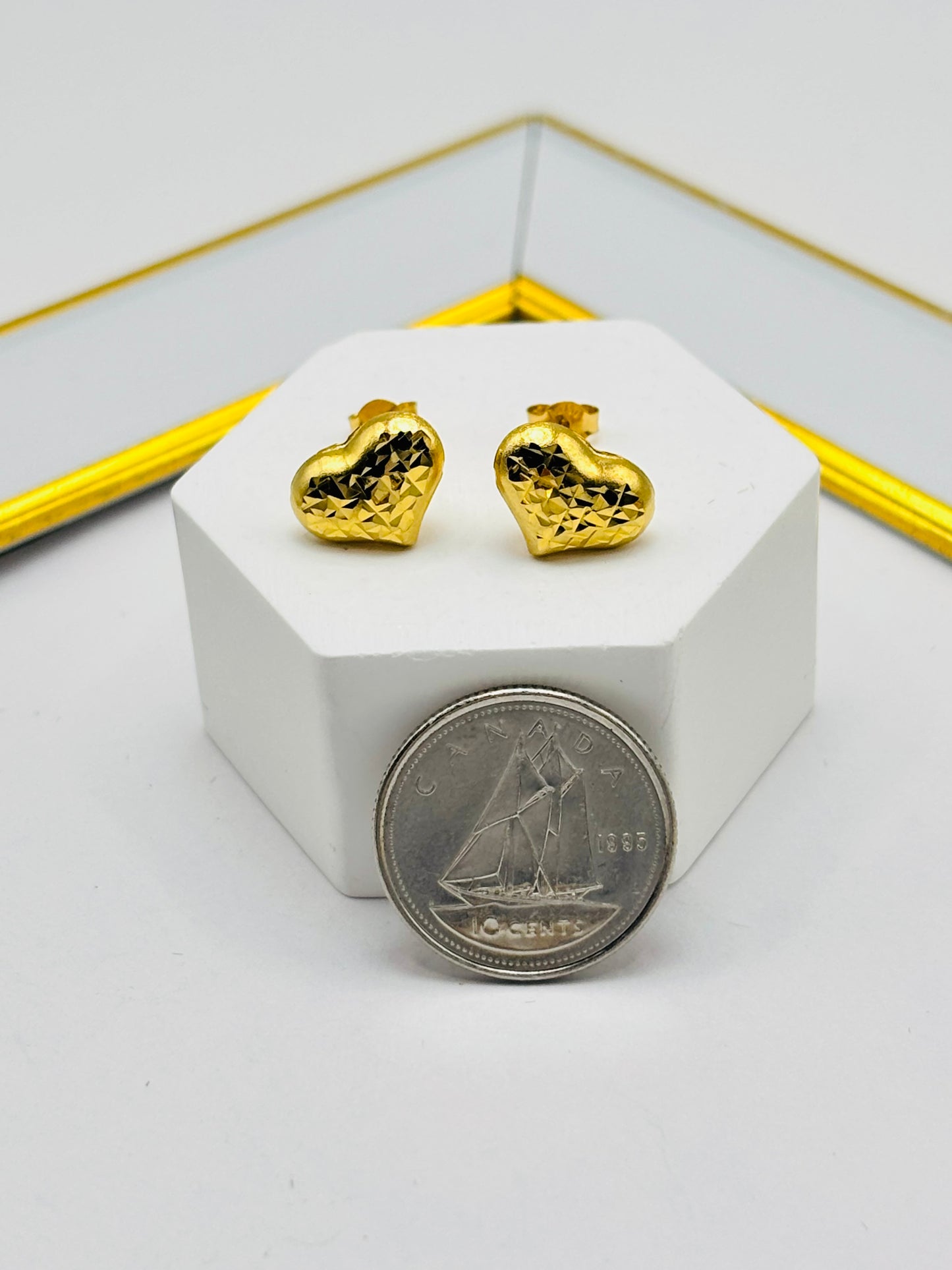 18K Gold Diamond Cut Heart Earrings