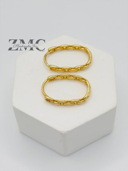 18K Gold G Loop Earrings