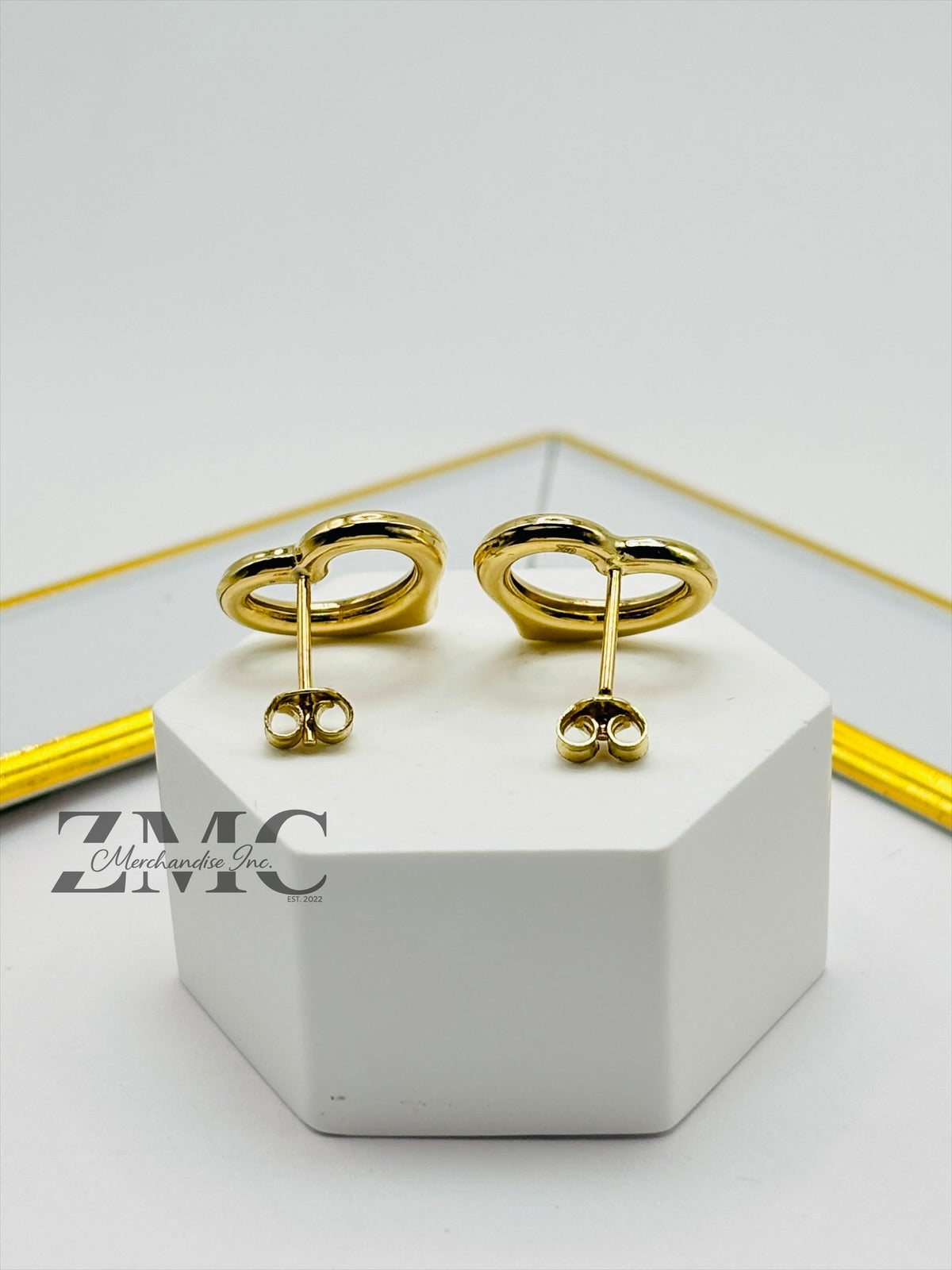 18K Gold Open Heart Earrings