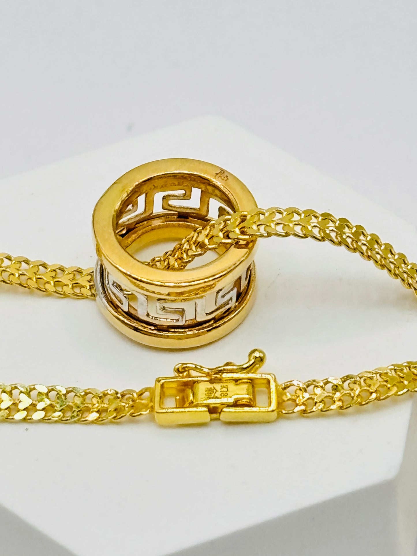 18K Gold Heartbizz Barrel Necklace
