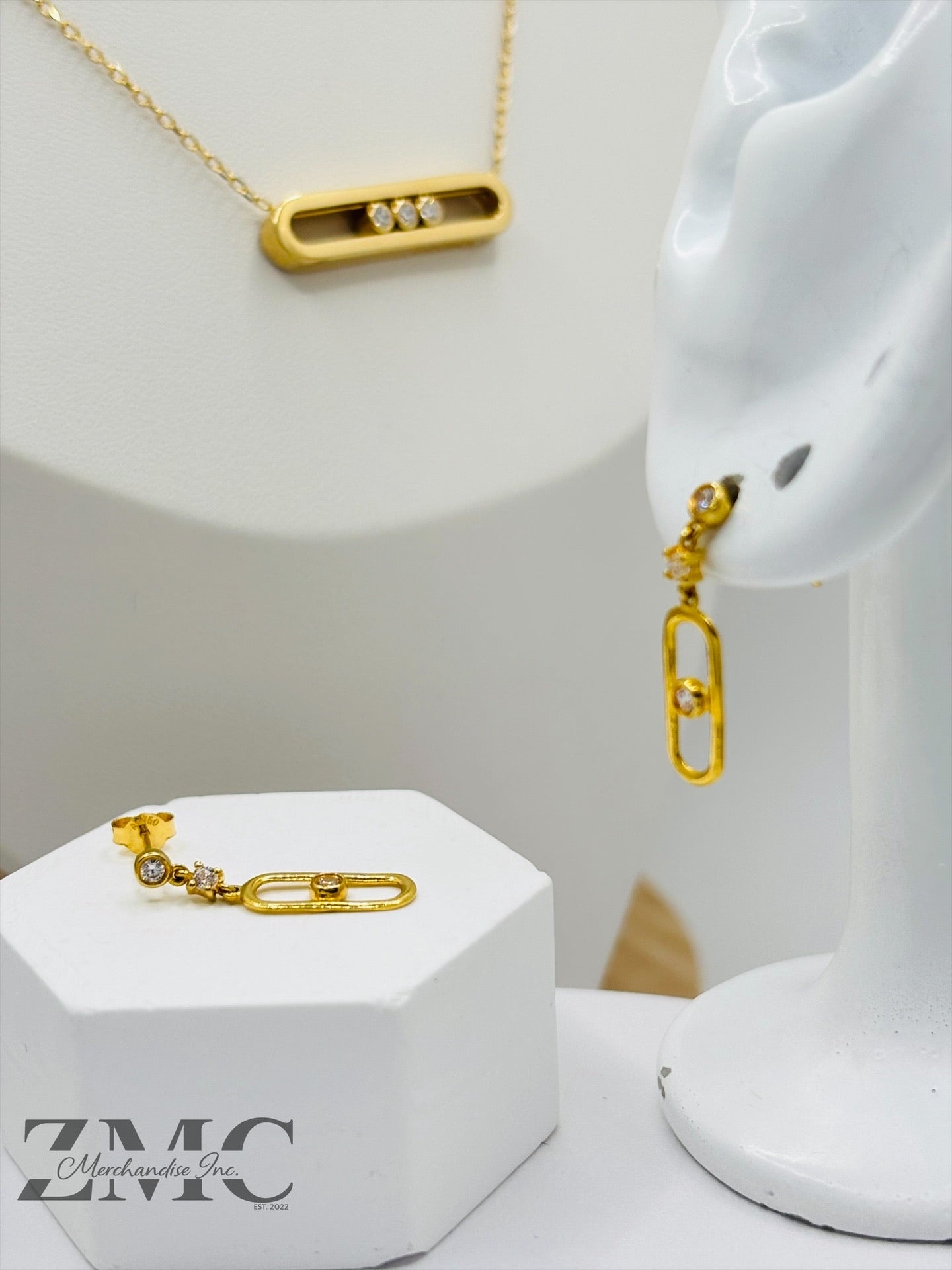 18K Gold Necklace and Earrings Set