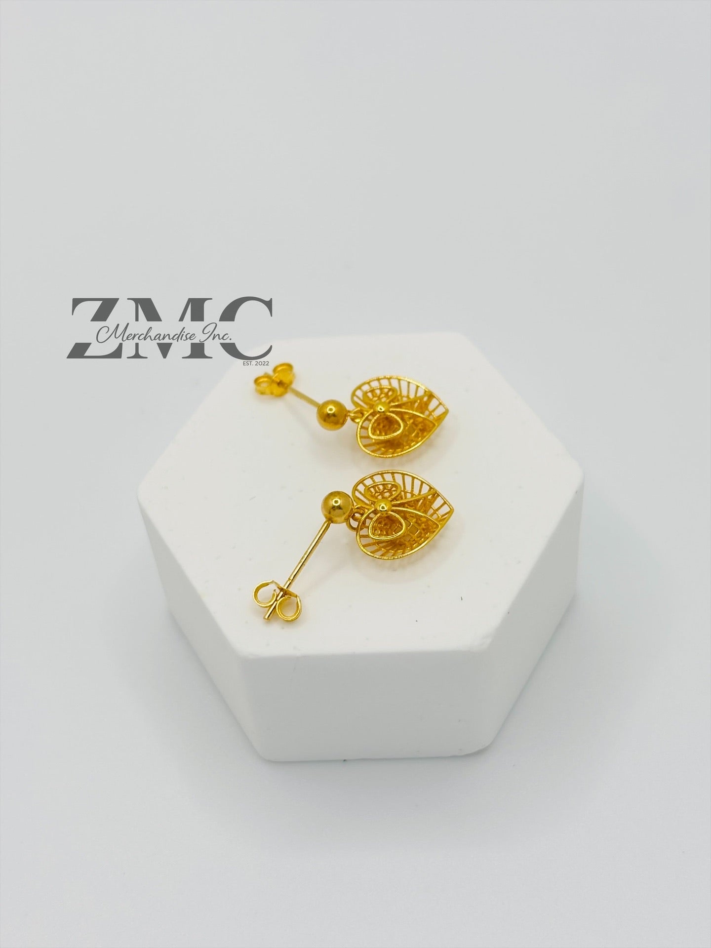 18K Gold Heart Earrings