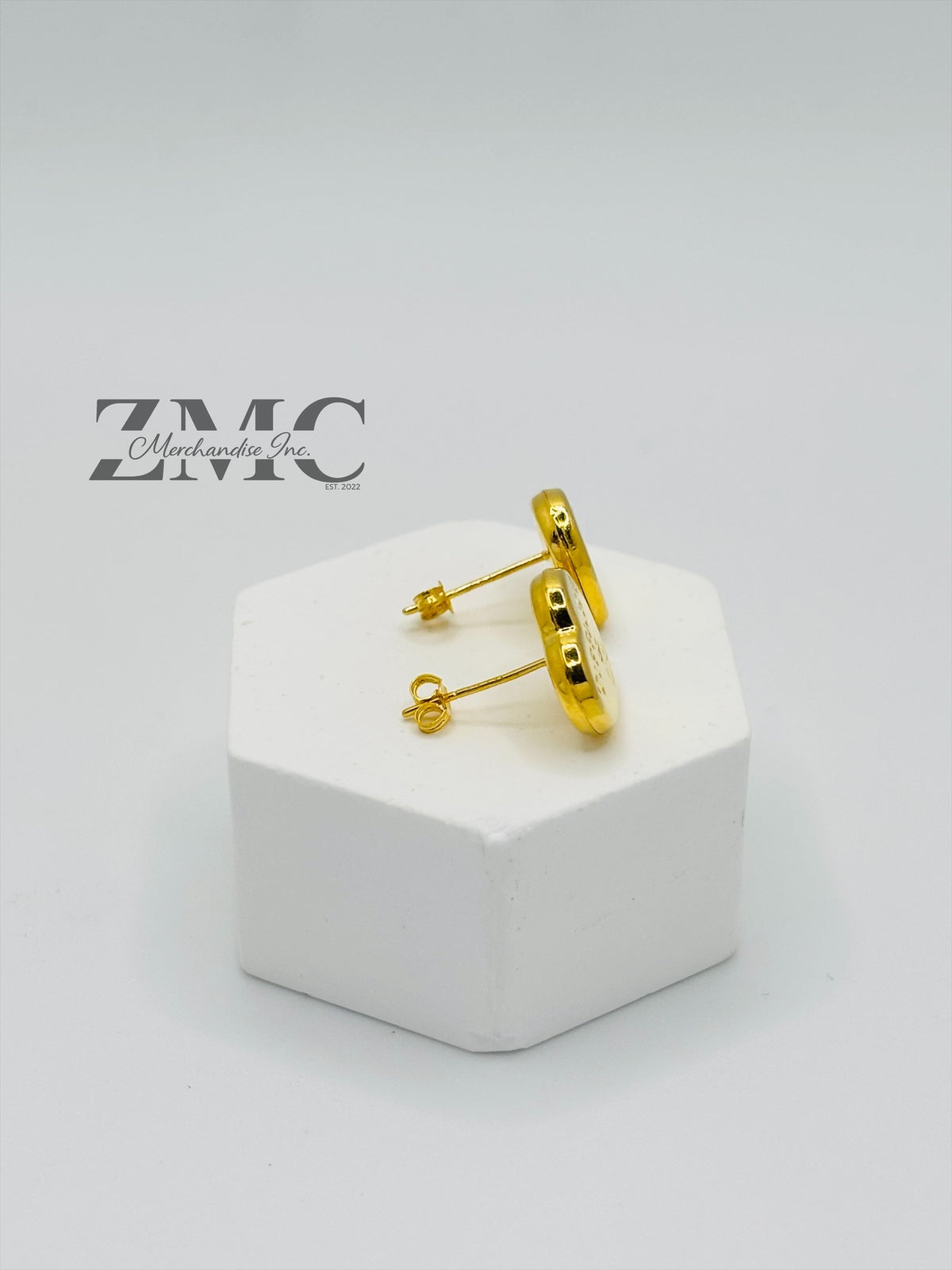 18K Gold Heart Earrings