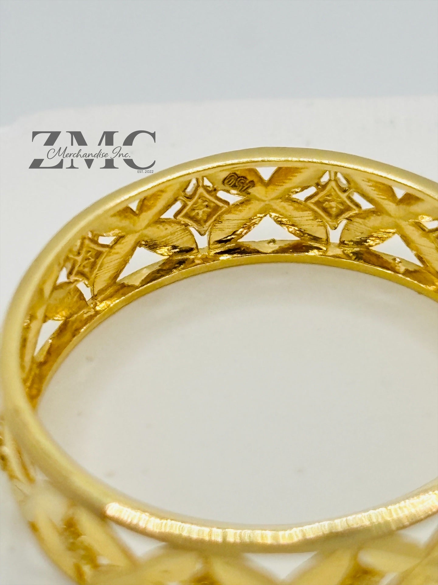 18K Gold Flower Circle Ring