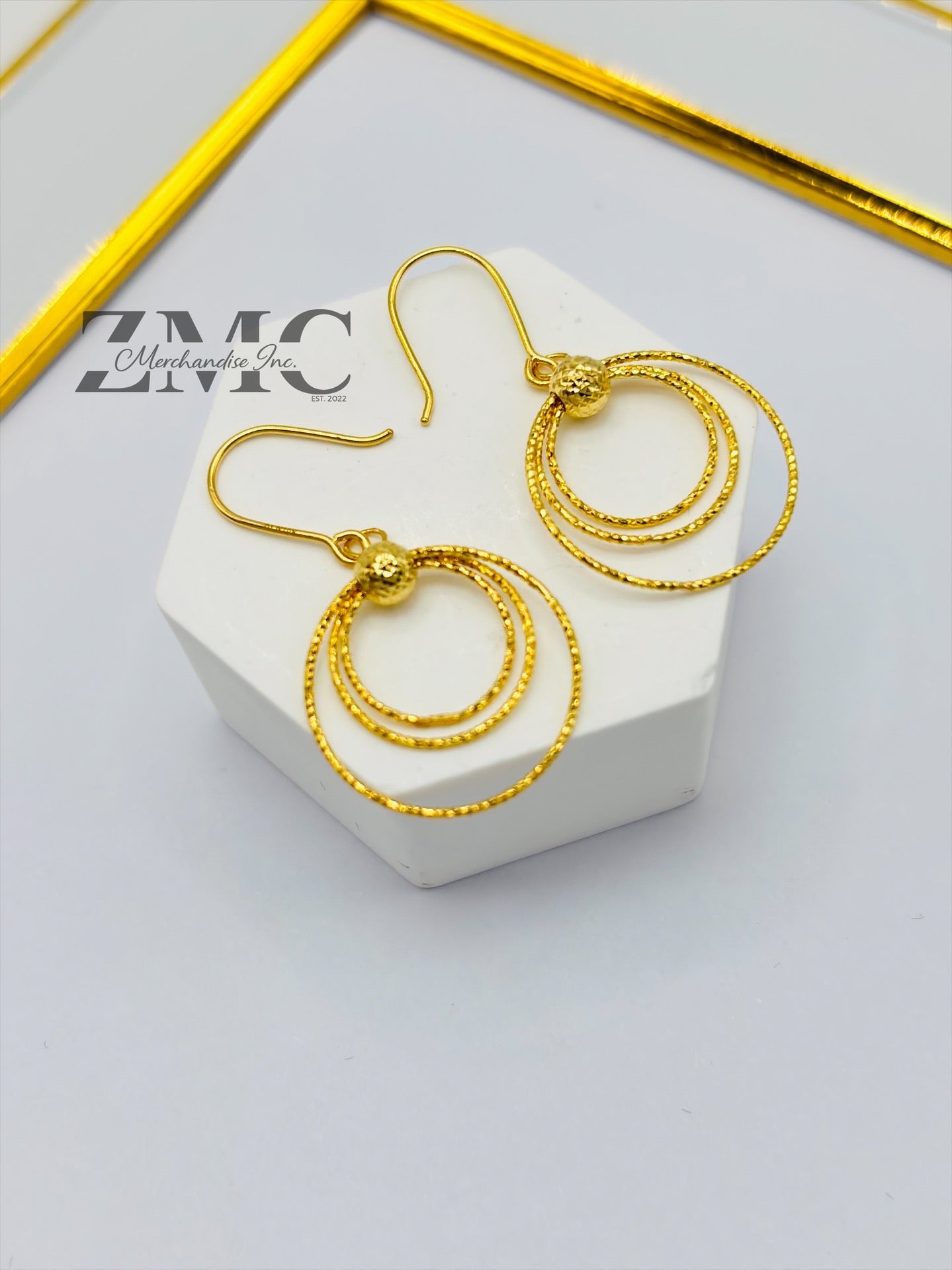18K Gold Circle Dangling Earrings