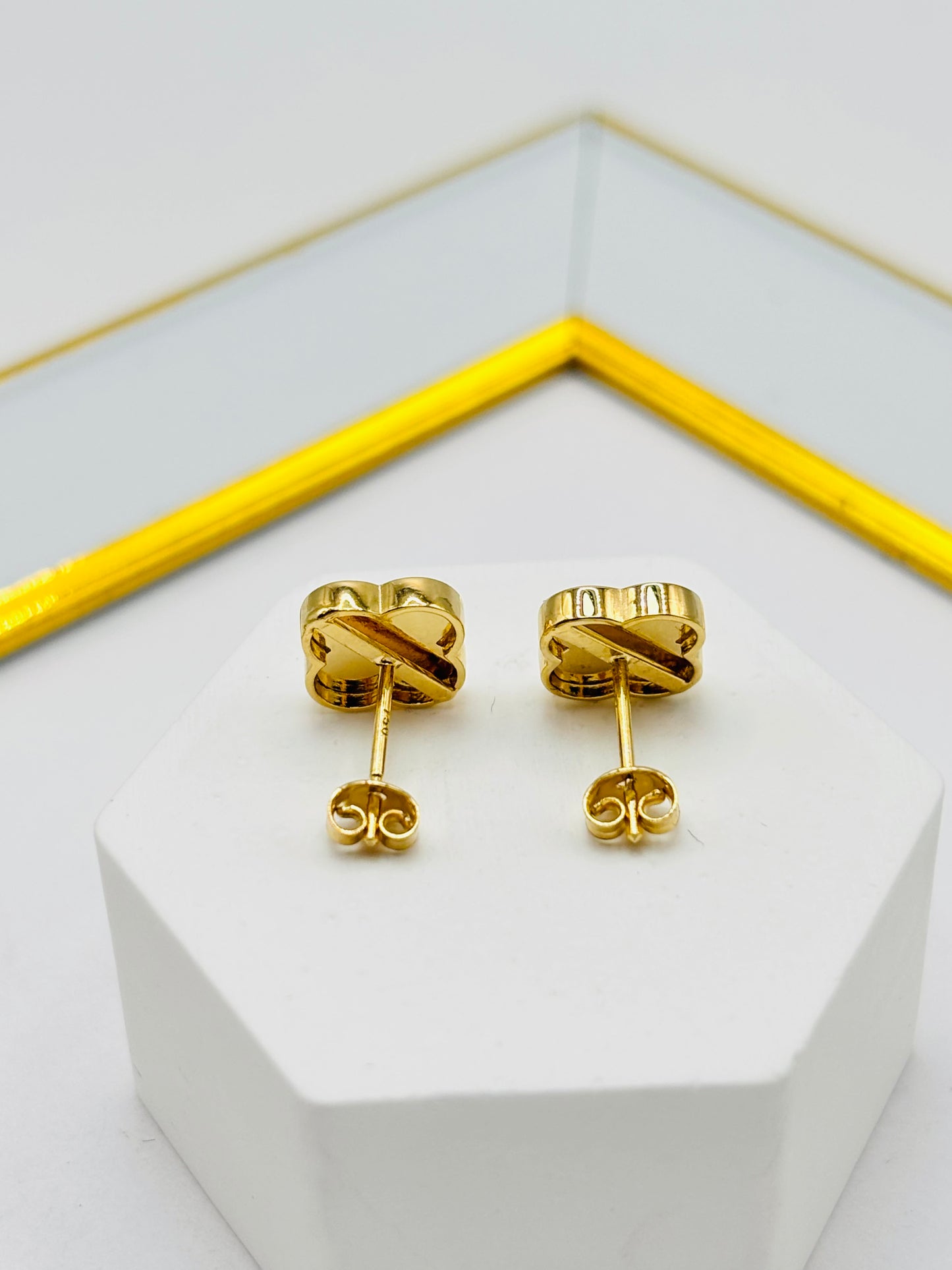 18K Gold Clover Earrings