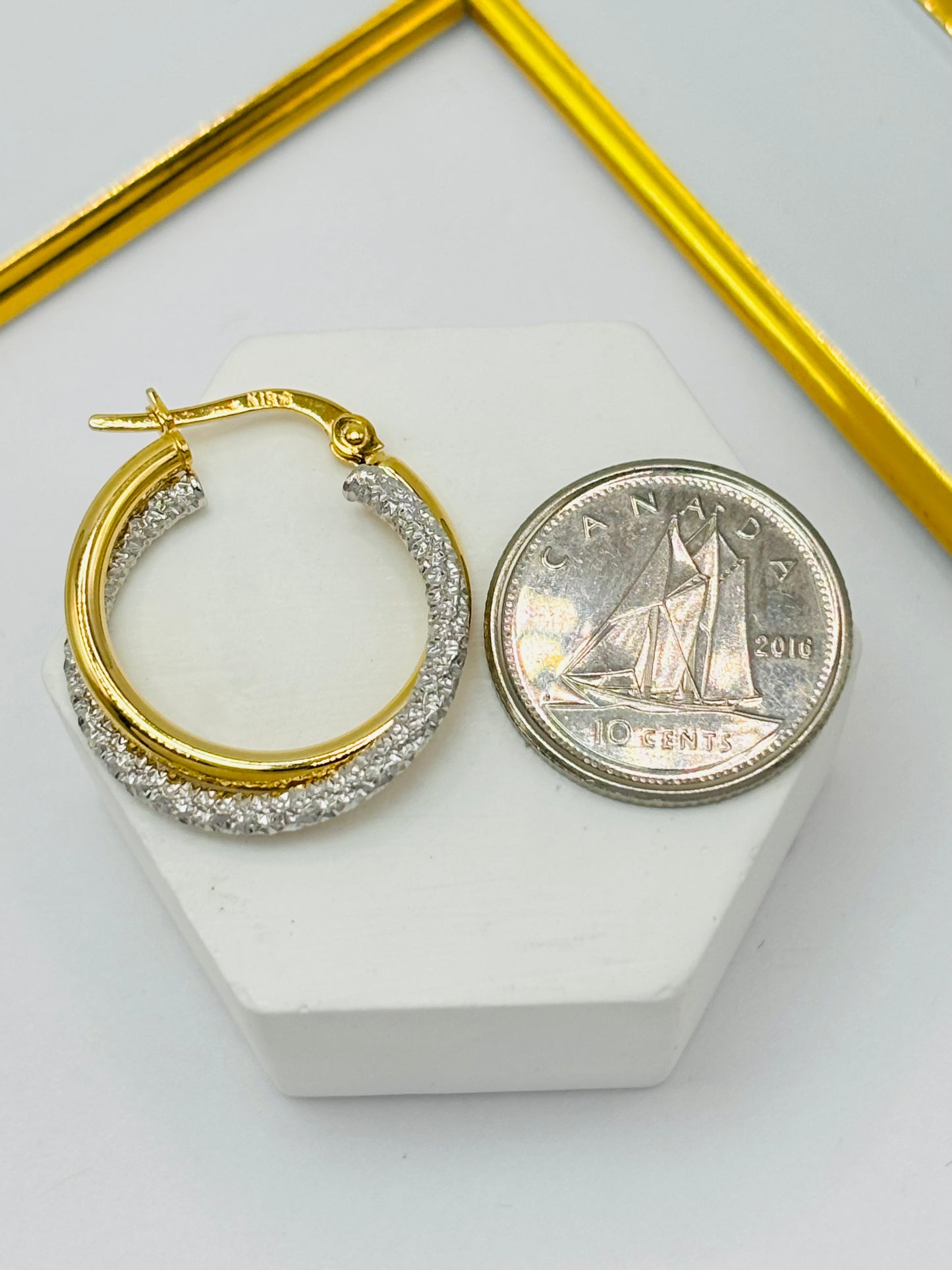 K18 Japan Gold Two-tone Loop Earrings