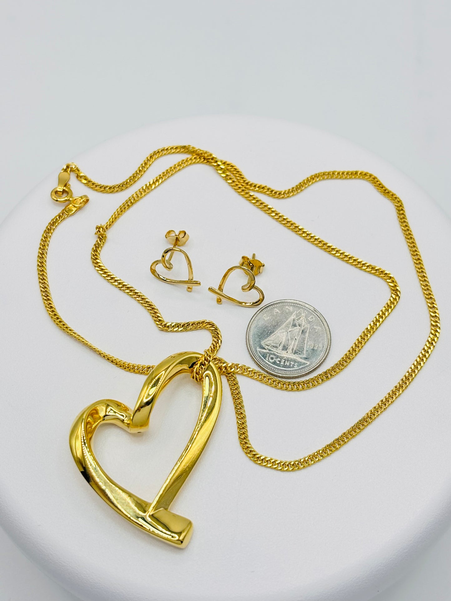 18K Gold Open Heart Necklace and Earrings Set