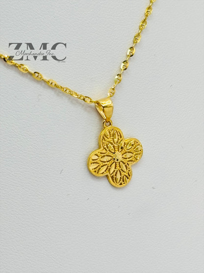 18K Gold Diamond Cut Clover Necklace