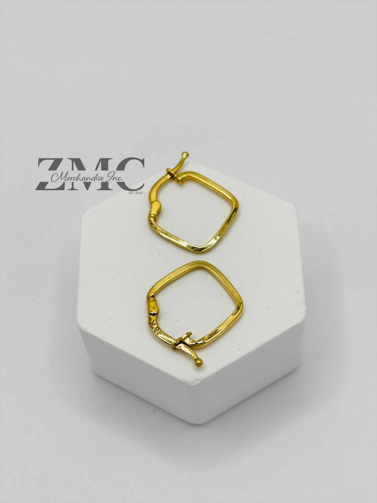 18K Gold Square Loop Earrings (Imperfection)