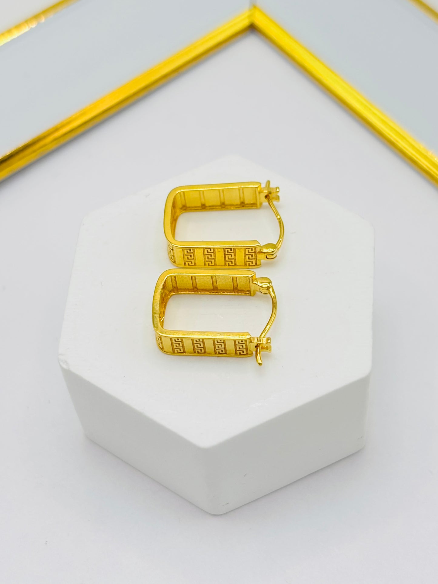 18K Gold Square F Loop Earrings