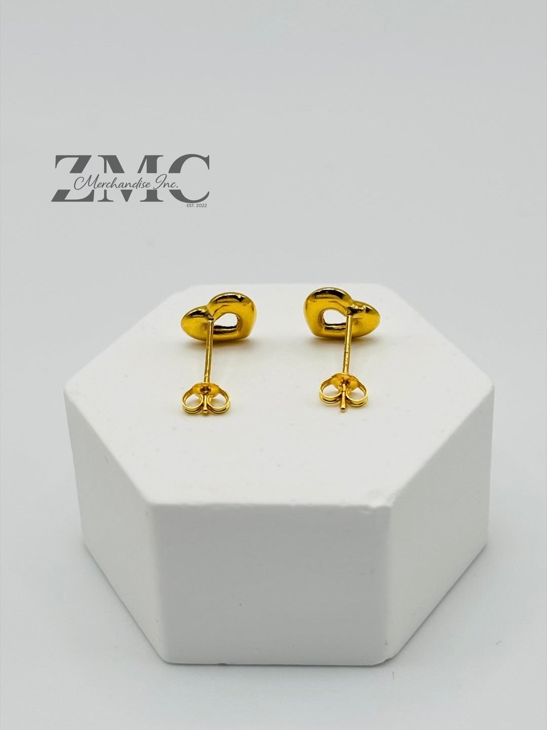 18K Gold Heart Earrings