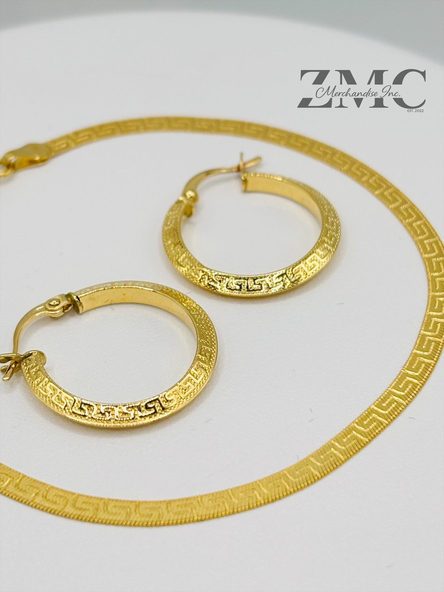 18K Gold F Bracelet and Loop Earrings Set