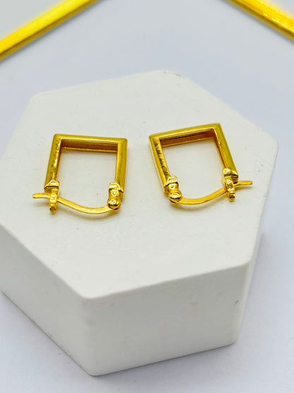 18K Gold Small Square Loop Earrings