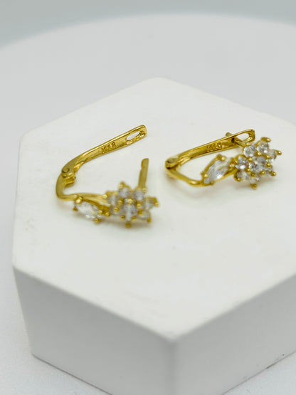 K18 Japan Gold Clip Flower Earrings