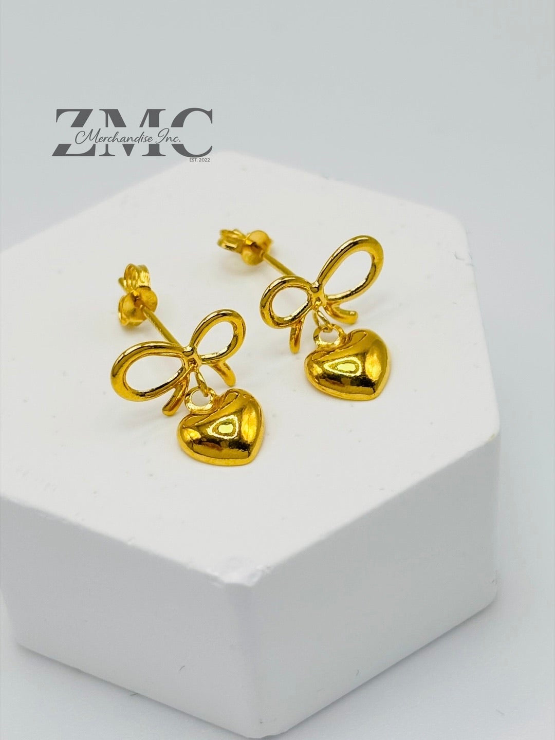 18K Gold Ribbon Heart Earrings