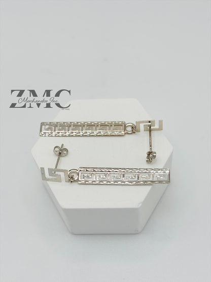 18K White Gold Dangling Earrings