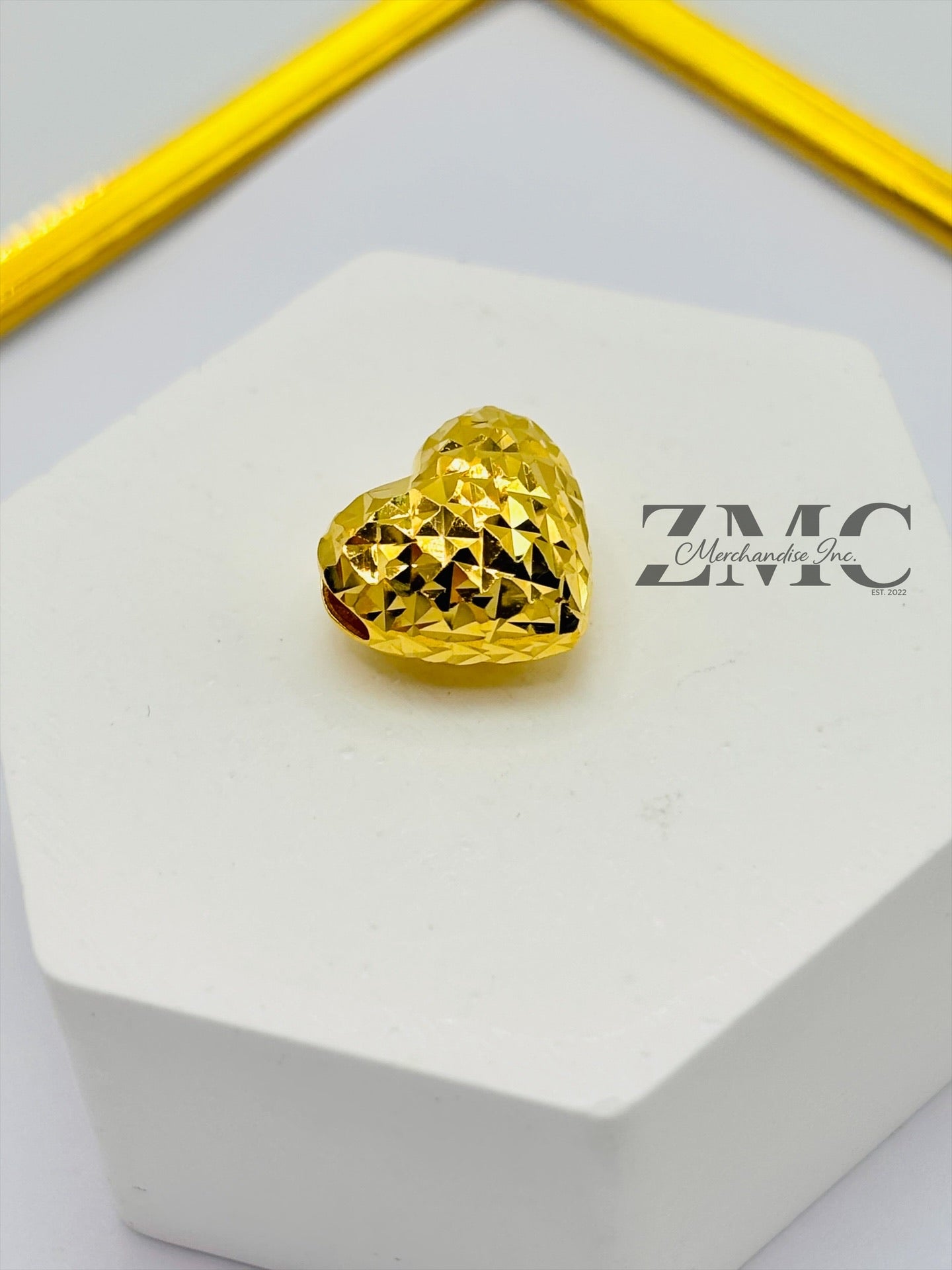 18K Gold Diamond Cut Heart Pendant