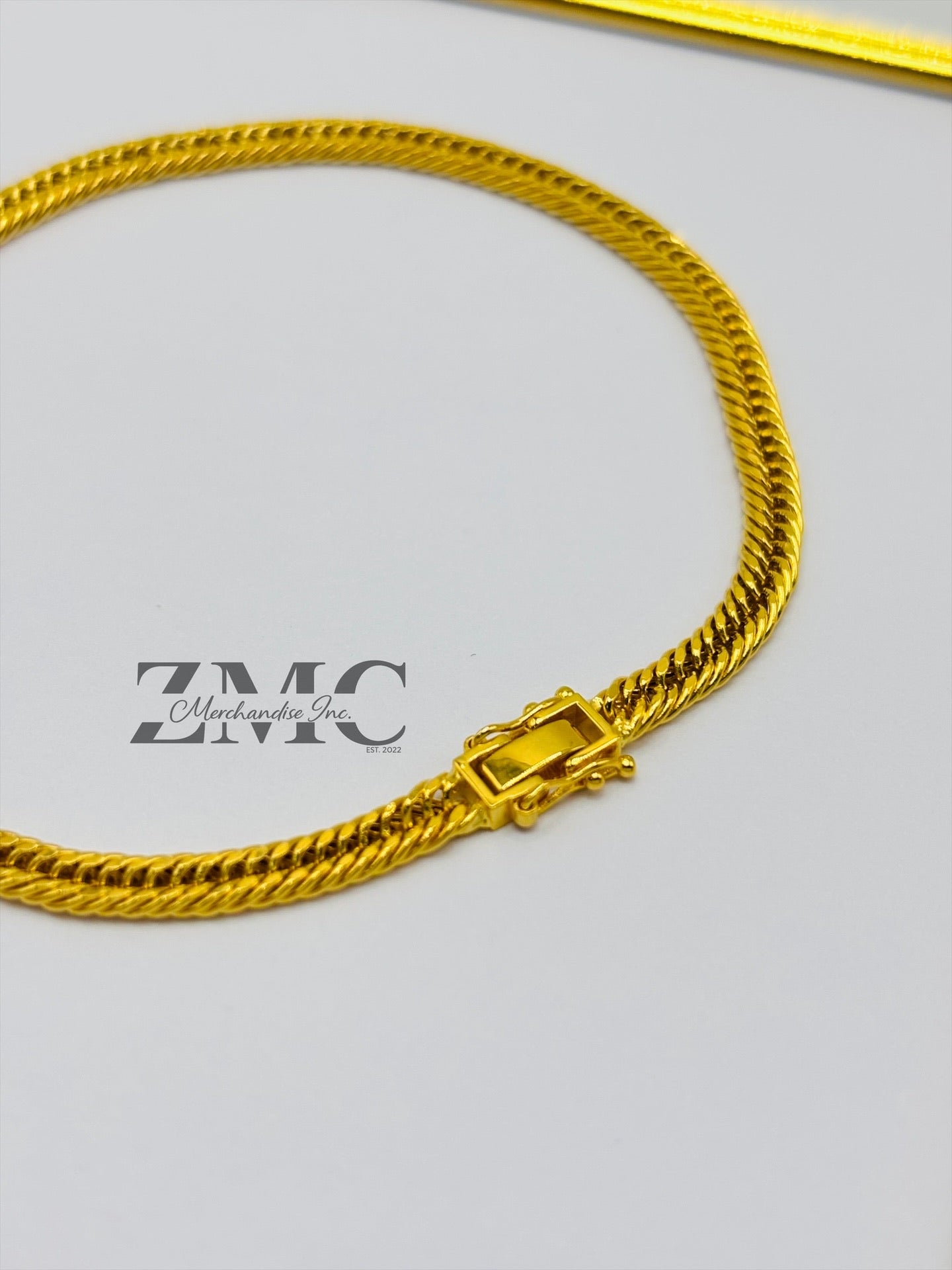 18K Gold Triple Lock Bracelet