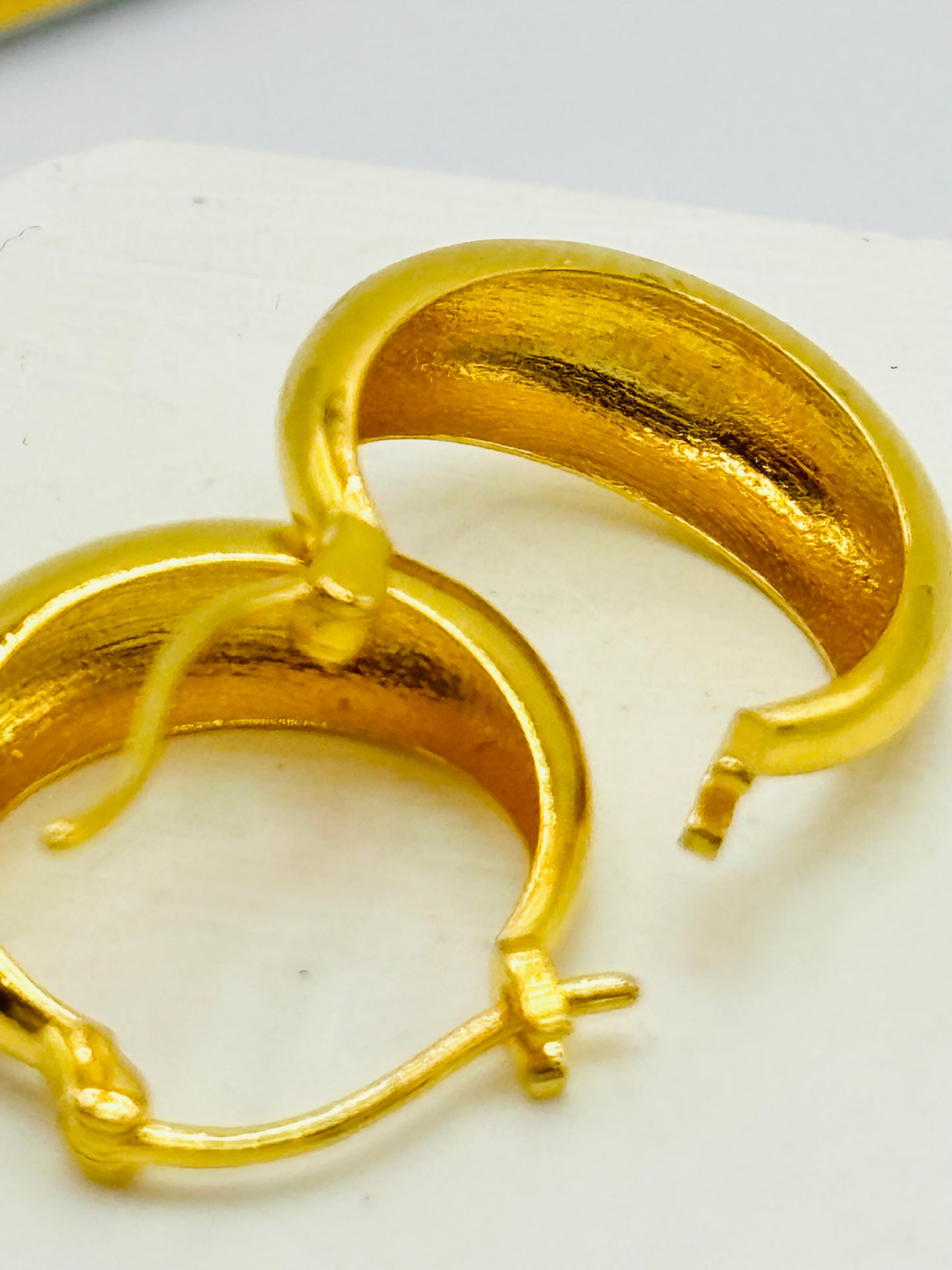 18K Gold Plain Loop Earrings