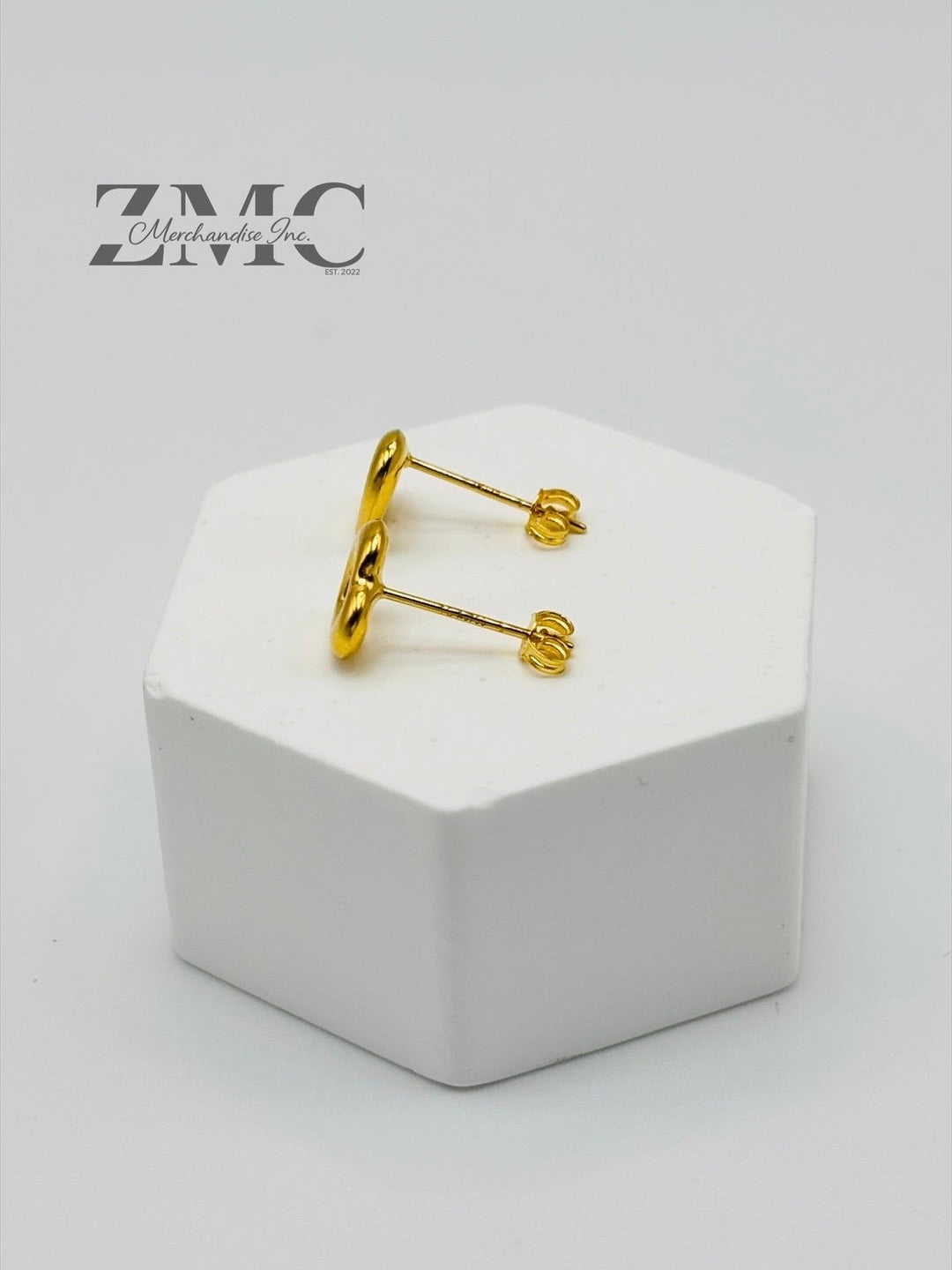 18K Gold Heart Earrings