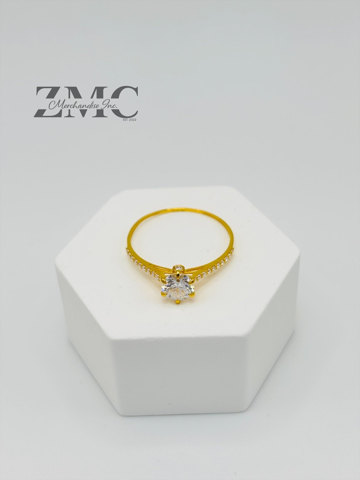 18K Gold Moissanite Diamond Round Ring