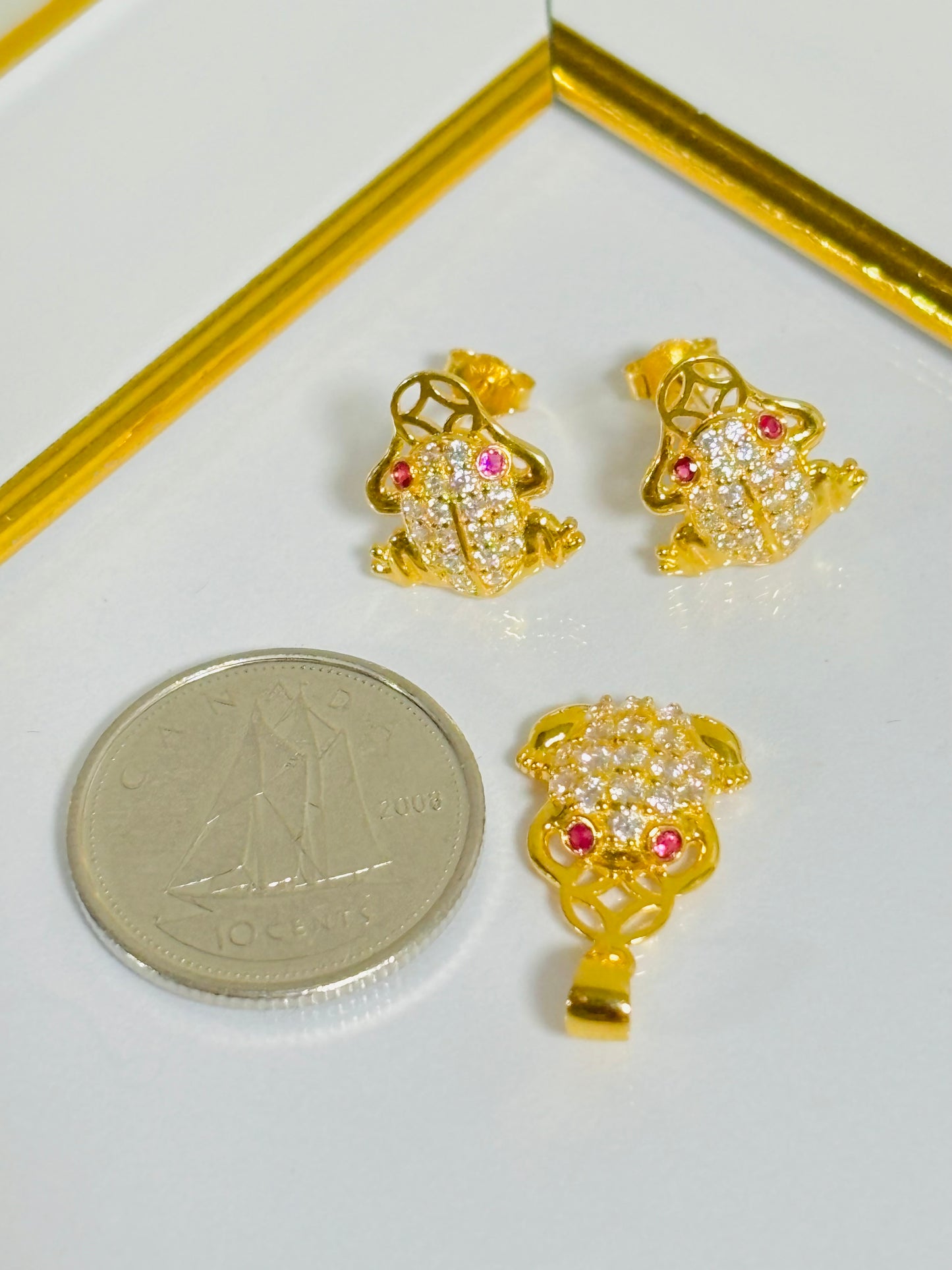 18K Gold Lucky Frog Earrings and Pendant Set
