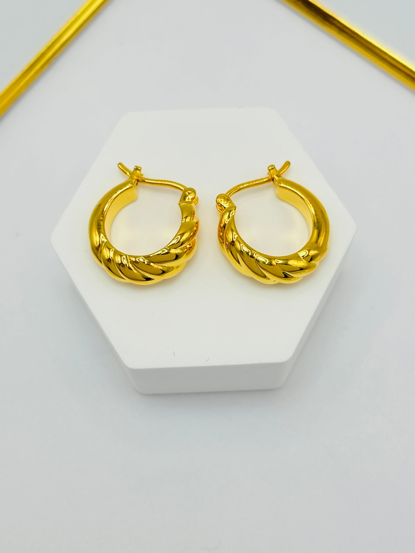 18K Gold Loop Earrings (Electroform)