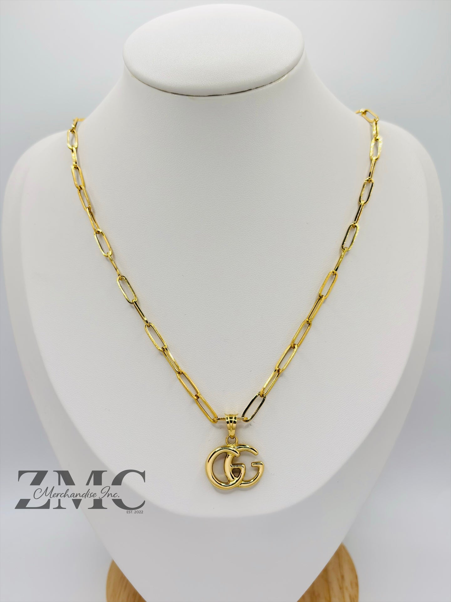 18K Gold Paperclip G Necklace