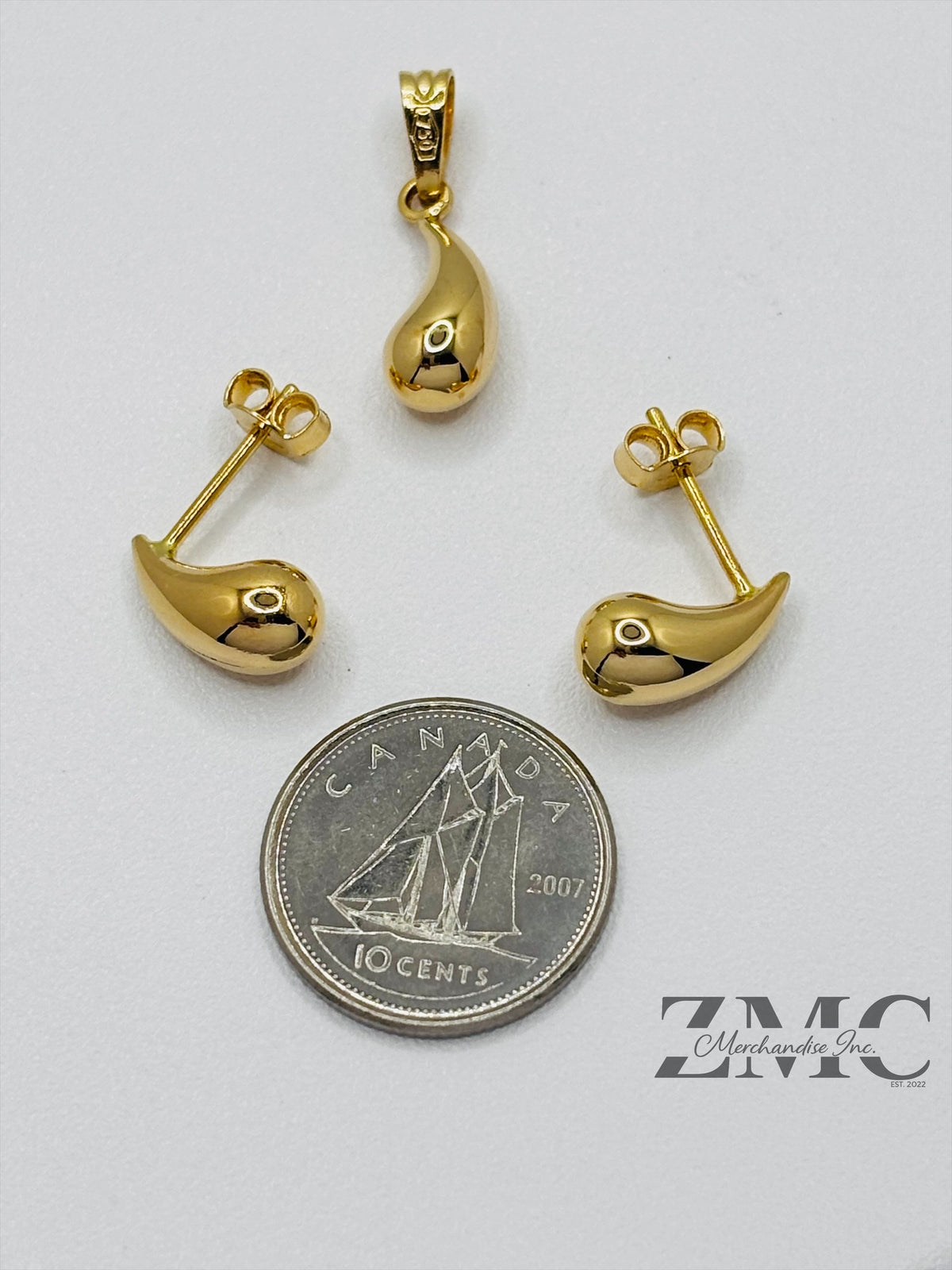 18K Gold Earrings and Pendant Teardrop Set