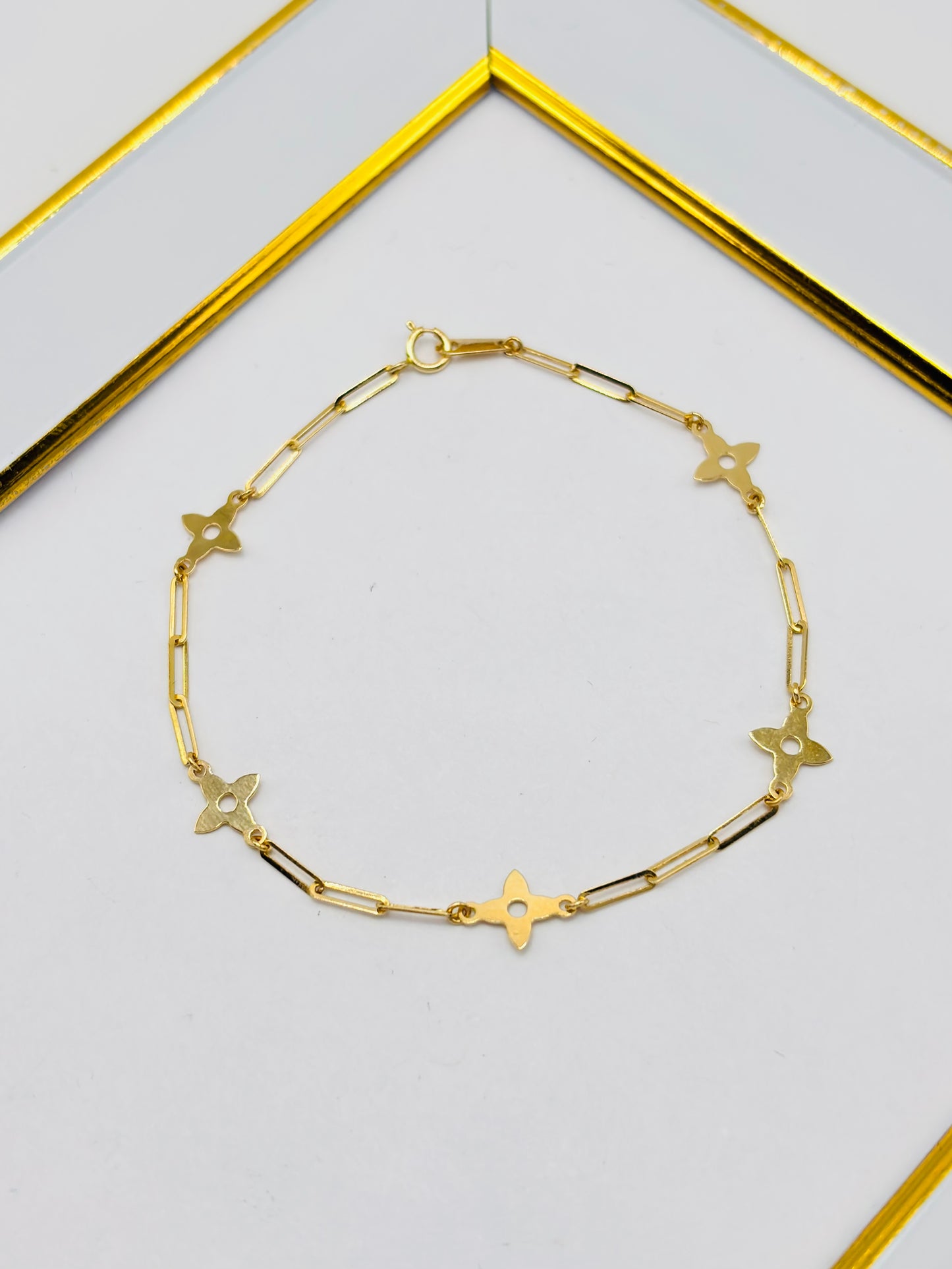 18K Gold Paperclip Flower Bracelet