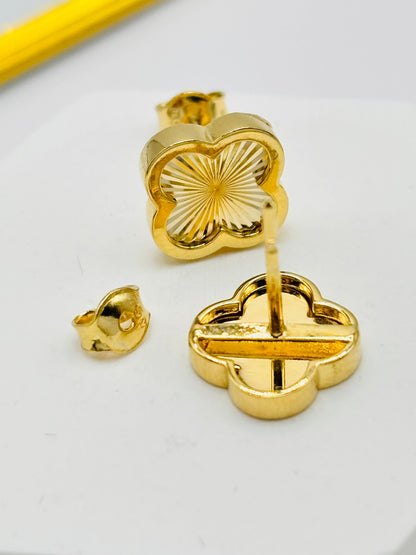 18K Gold Clover Earrings