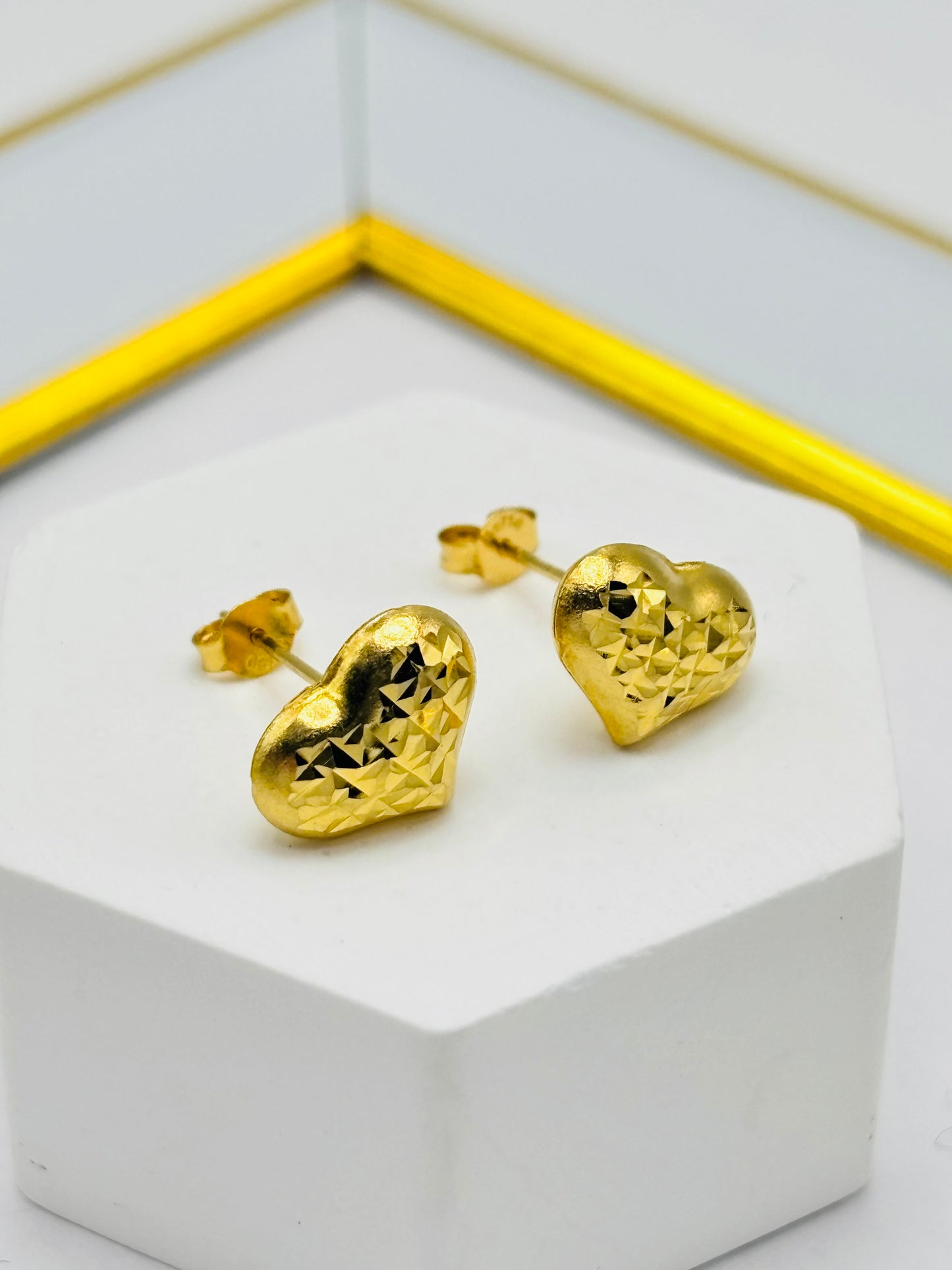 18K Gold Diamond Cut Heart Earrings