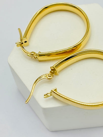 18K Gold Plain Oval Loop Earrings